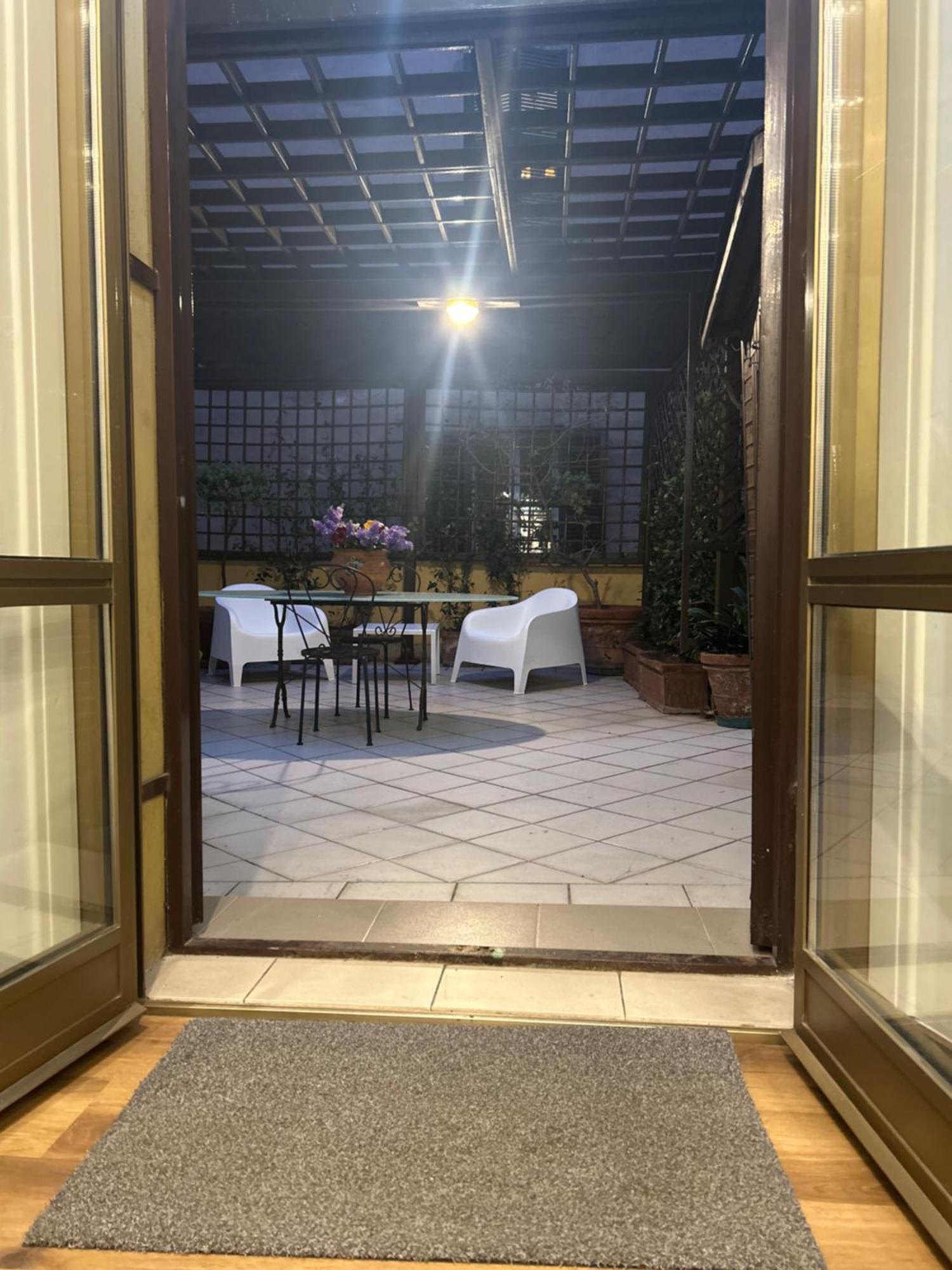 Termini With Terrace Apartment Rome